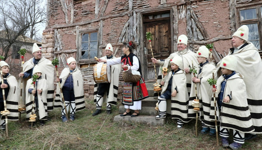 scots wearing Léine tunic