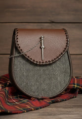 Brown Leather & Tweed Day Sporran with Pin Closure